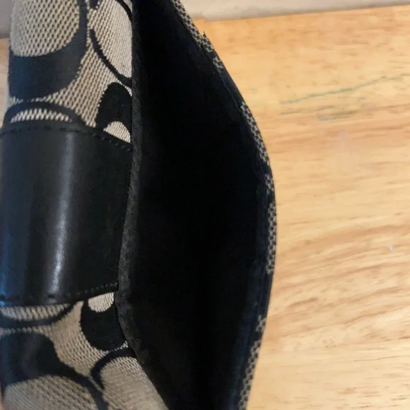 Coach Legacy Signature Checkbook Wallet With Leather Trim - Picture 4 of 15